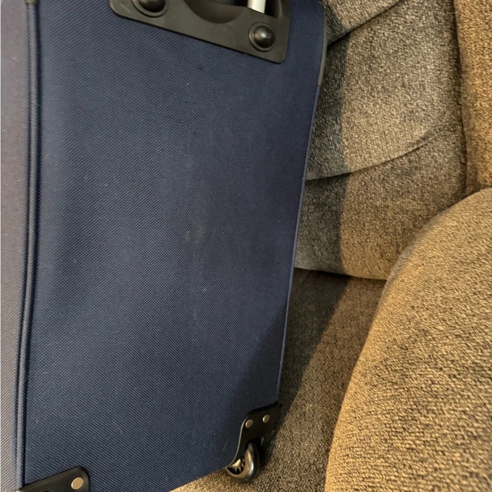 Nautica Red and Navy Men's Bag - Picture 7 of 15